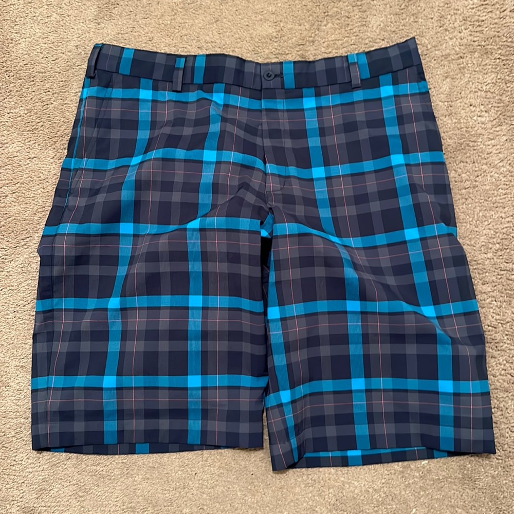 Golf not my thing sadly. god bless yall who can play that game.